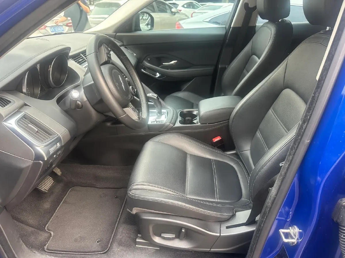 2018 Jaguar E-PACE 2.0T 249HP L4 9AT,autocango,china used car exporter,china ev exporter,chinese used car exporter,chinese used ev exporter