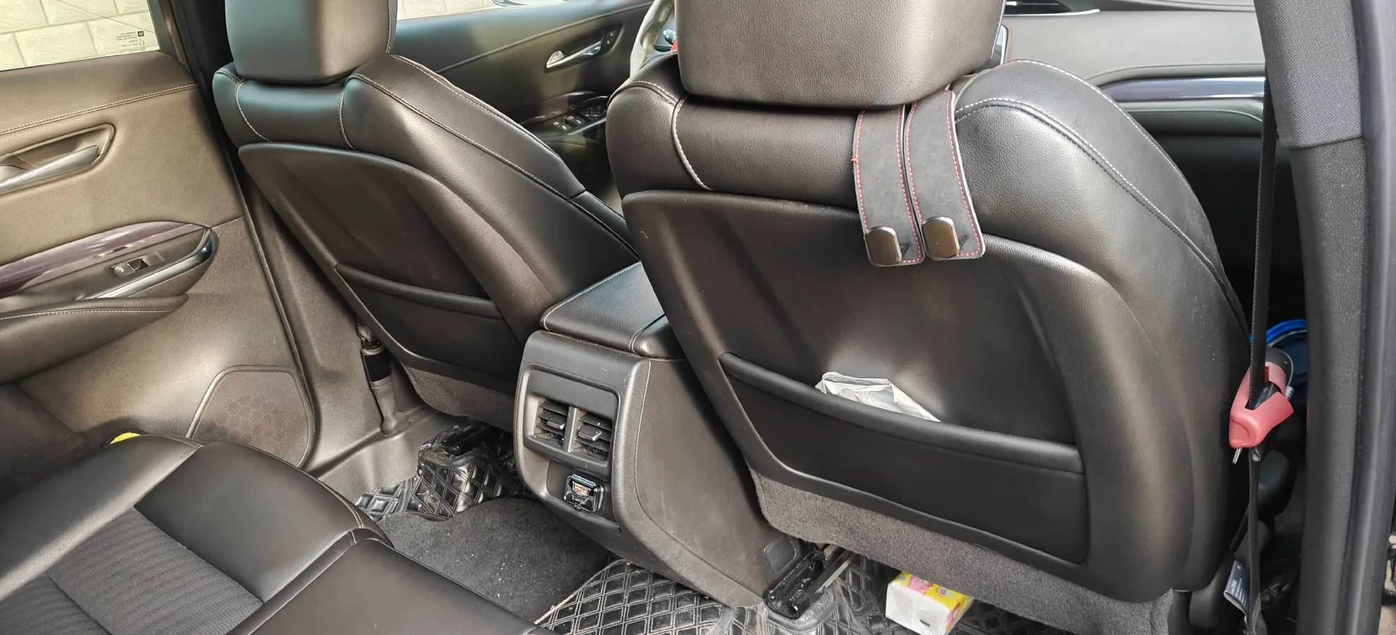 2021 Cadillac XT4 2.0T 237HP L4 9AT,autocango,china used car exporter,china ev exporter,chinese used car exporter,chinese used ev exporter