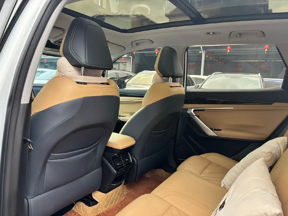 2023 Geely StarRay 1.5T 181HP L4 7DCT,autocango,china used car exporter,china ev exporter,chinese used car exporter,chinese used ev exporter