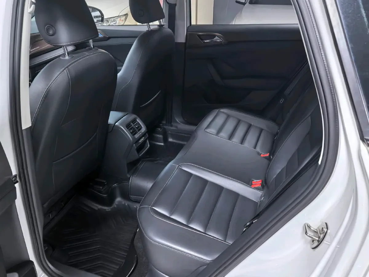 2020 Volkswagen Tharu 1.4T 150HP L4 7DCT,autocango,china used car exporter,china ev exporter,chinese used car exporter,chinese used ev exporter