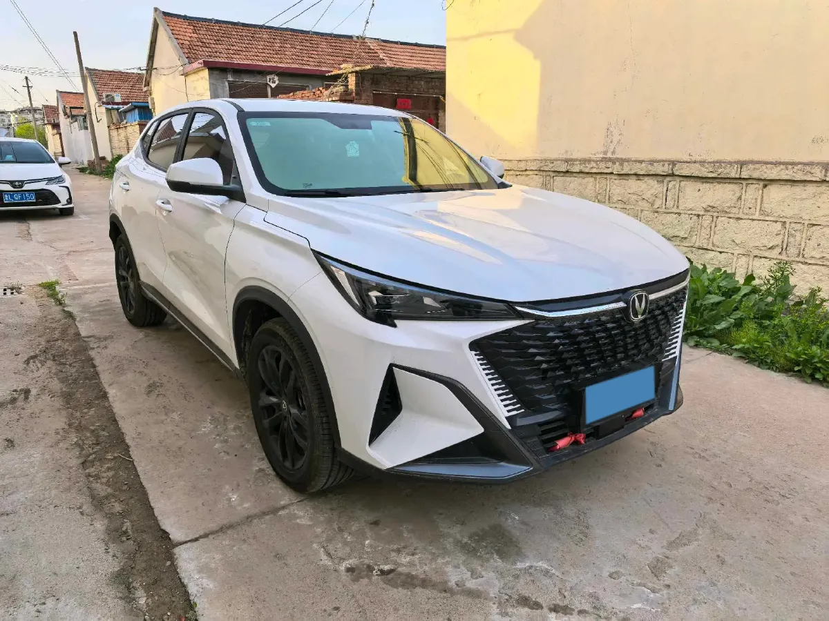 2025 ChangAn X5 PLUS 1.5T 188HP L4 7DCT,autocango,china used car exporter,china ev exporter,chinese used car exporter,chinese used ev exporter