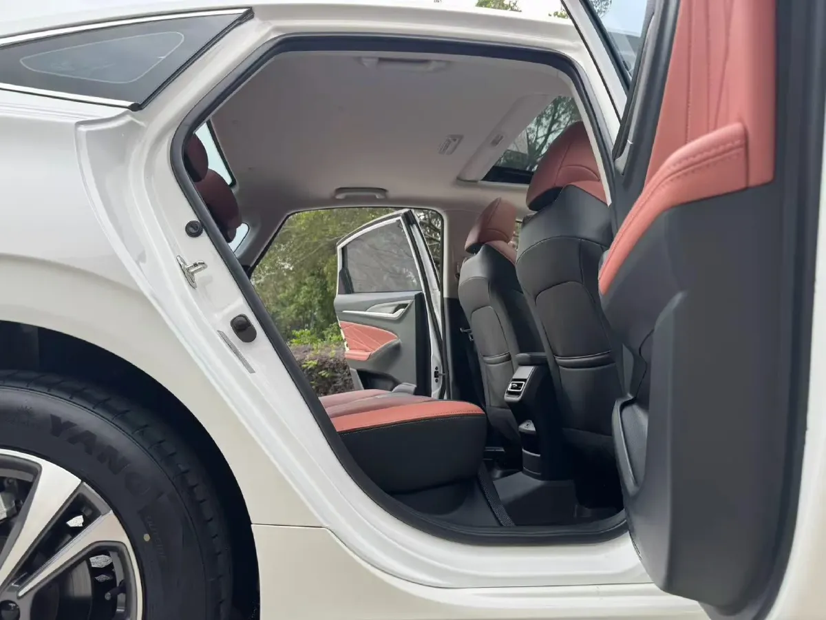 2023 ChangAn Eado 1.4T 160HP L4 7DCT,autocango,china used car exporter,china ev exporter,chinese used car exporter,chinese used ev exporter