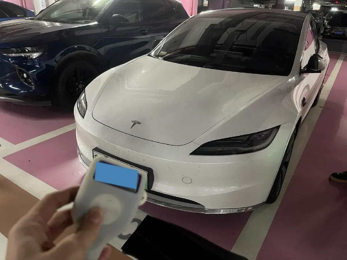 2025 Tesla Model 3 BEV 62.5KWH,autocango,china used car exporter,china ev exporter,chinese used car exporter,chinese used ev exporter