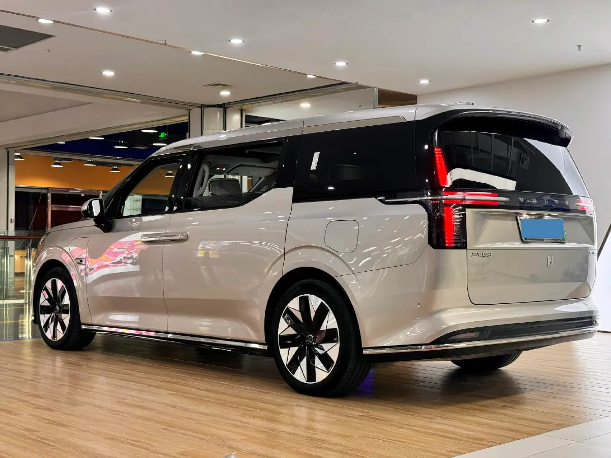 2023 Buick GL8 2.0T 237HP L4 9AT,autocango,china used car exporter,china ev exporter,chinese used car exporter,chinese used ev exporter