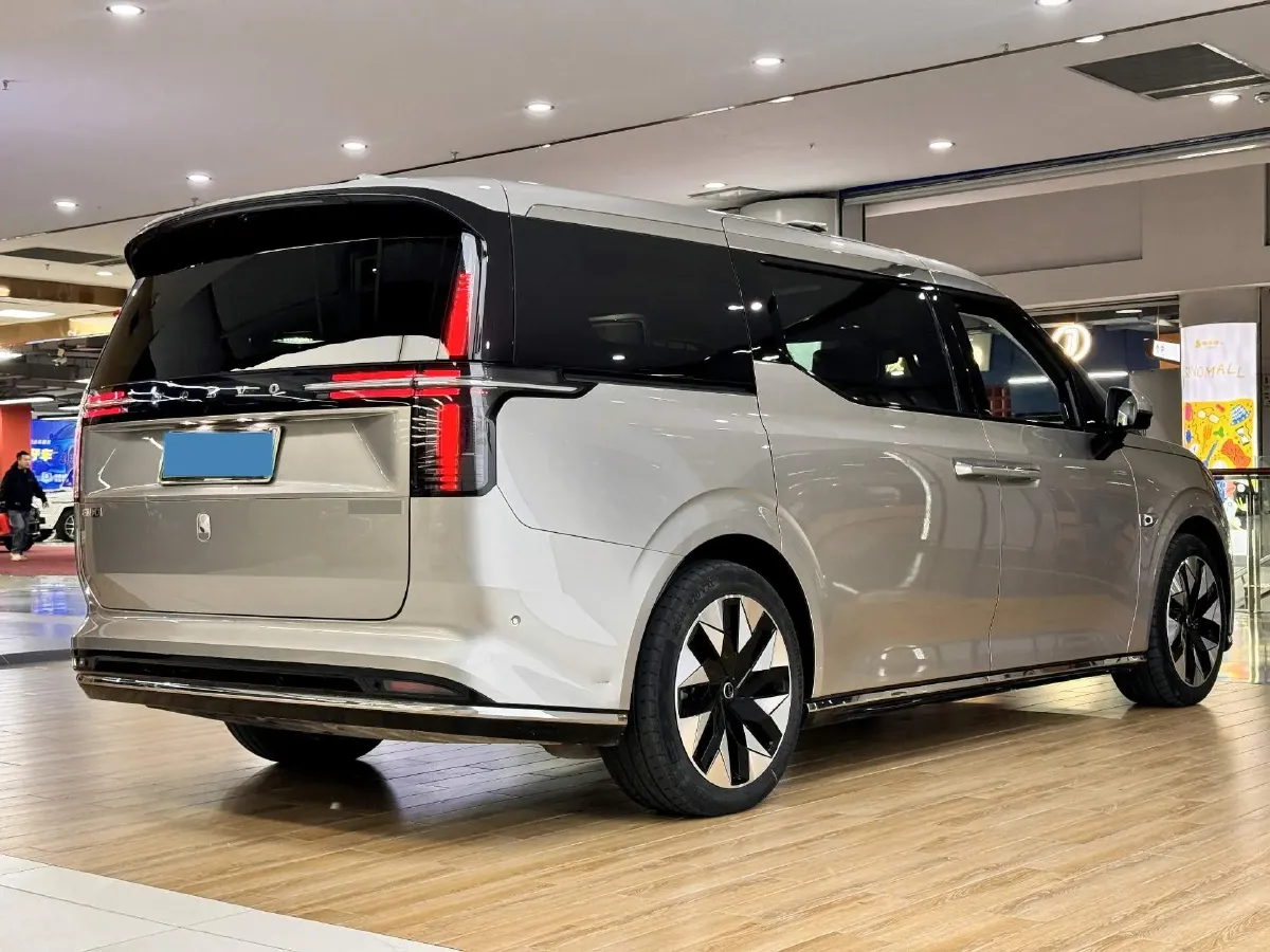 2023 Buick GL8 2.0T 237HP L4 9AT,autocango,china used car exporter,china ev exporter,chinese used car exporter,chinese used ev exporter