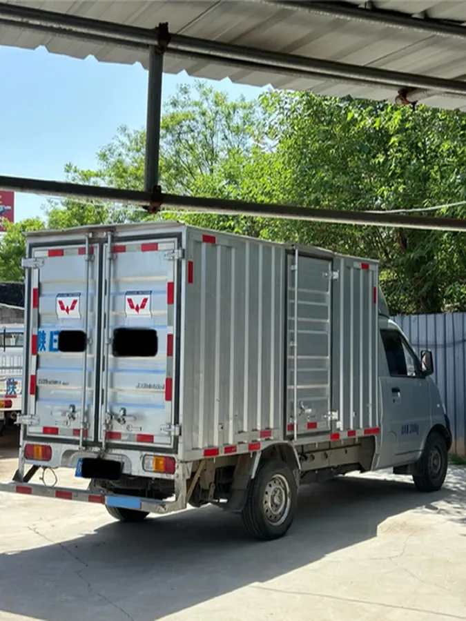2023 WuLing RongGuang New Truck 1.5L 102HP L4 5MT,autocango,china used car exporter,china ev exporter,chinese used car exporter,chinese used ev exporter