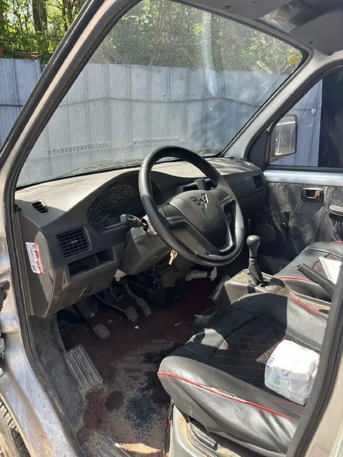 2023 WuLing RongGuang New Truck 1.5L 102HP L4 5MT,autocango,china used car exporter,china ev exporter,chinese used car exporter,chinese used ev exporter