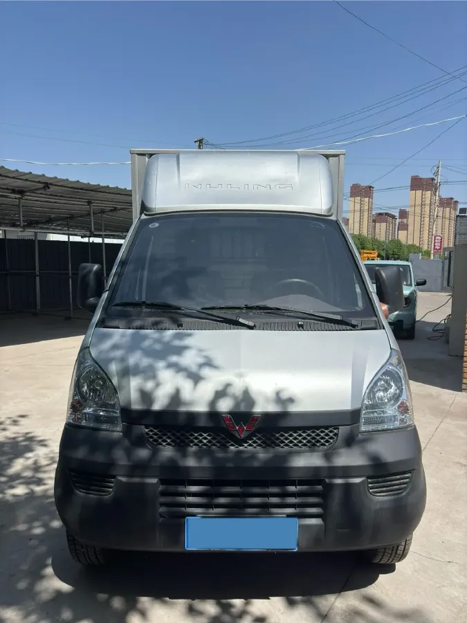 2023 WuLing RongGuang New Truck 1.5L 102HP L4 5MT,autocango,china used car exporter,china ev exporter,chinese used car exporter,chinese used ev exporter