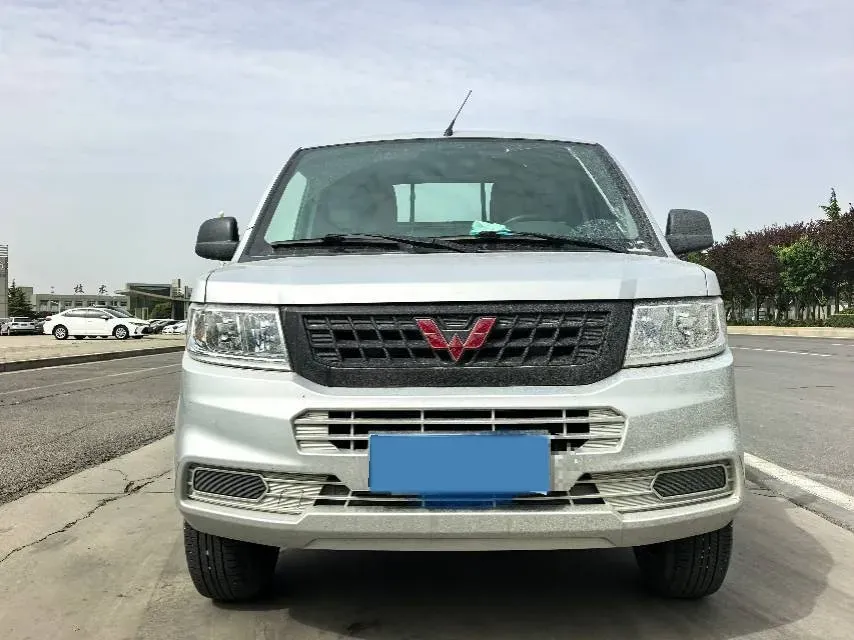 2019 WuLing RongGuang New Truck 1.8L 133HP L4 5MT,autocango,china used car exporter,china ev exporter,chinese used car exporter,chinese used ev exporter