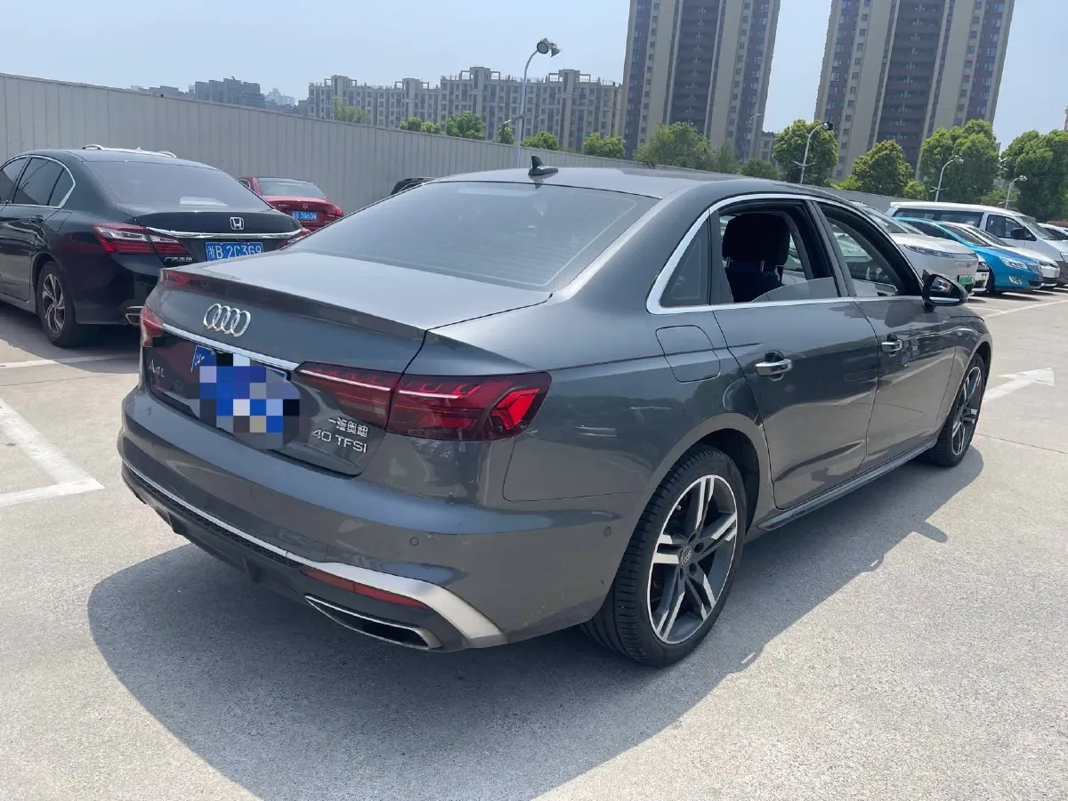 2020 Audi A4L 2.0T 190HP L4 7DCT,autocango,china used car exporter,china ev exporter,chinese used car exporter,chinese used ev exporter
