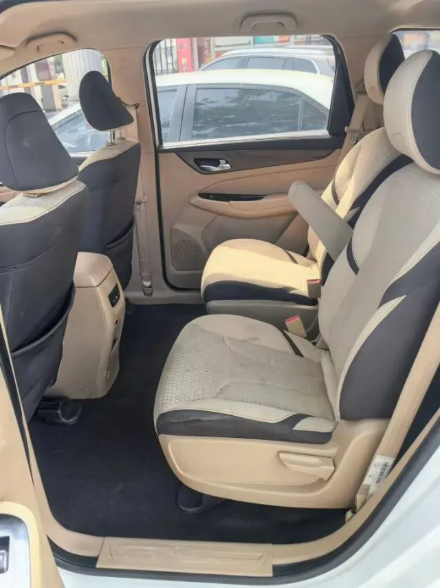 2017 BaoJun 730 1.5T 150HP L4 6MT,autocango,china used car exporter,china ev exporter,chinese used car exporter,chinese used ev exporter