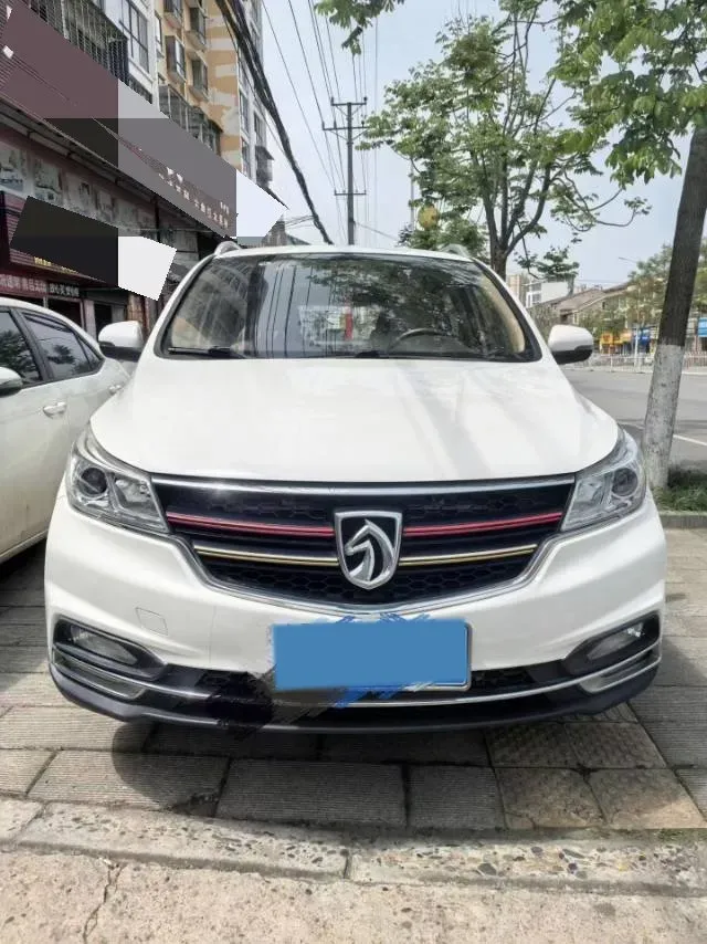 2017 BaoJun 730 1.5T 150HP L4 6MT,autocango,china used car exporter,china ev exporter,chinese used car exporter,chinese used ev exporter
