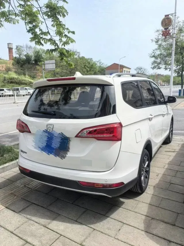 2017 BaoJun 730 1.5T 150HP L4 6MT,autocango,china used car exporter,china ev exporter,chinese used car exporter,chinese used ev exporter