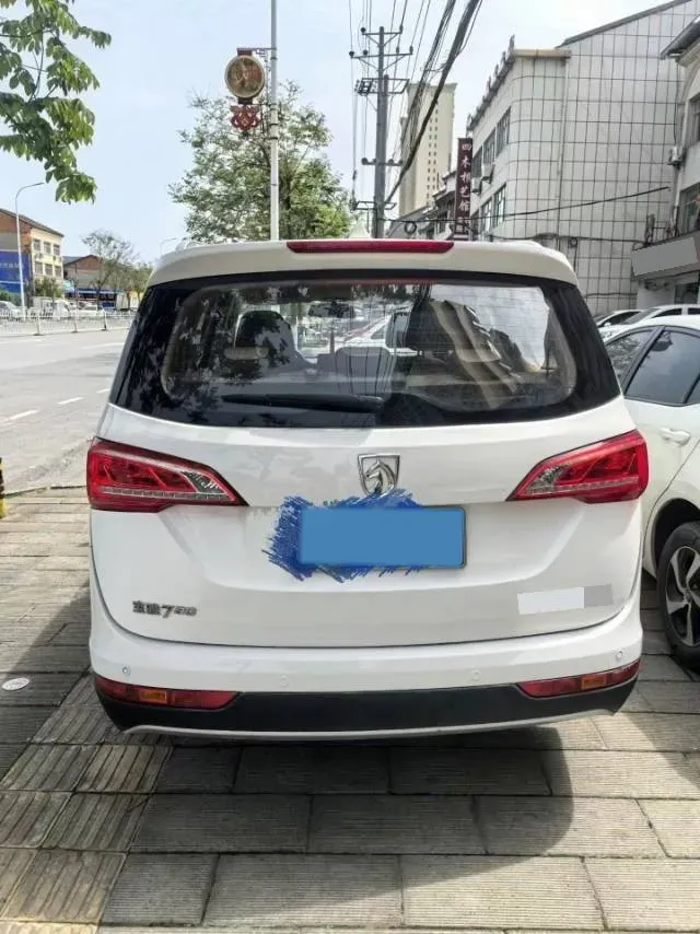 2017 BaoJun 730 1.5T 150HP L4 6MT,autocango,china used car exporter,china ev exporter,chinese used car exporter,chinese used ev exporter