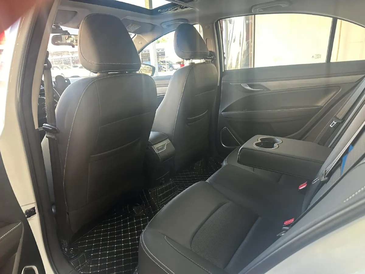 2021 Geely Coolray 1.4T 141HP L4 6MT,autocango,china used car exporter,china ev exporter,chinese used car exporter,chinese used ev exporter