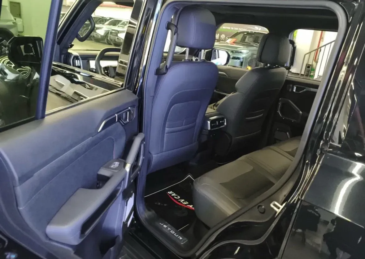 2024 Jetour ShanHai TravellerC-DM 1.5T 156HP L4 3DHT PHEV 43.24KWH,autocango,china used car exporter,china ev exporter,chinese used car exporter,chinese used ev exporter