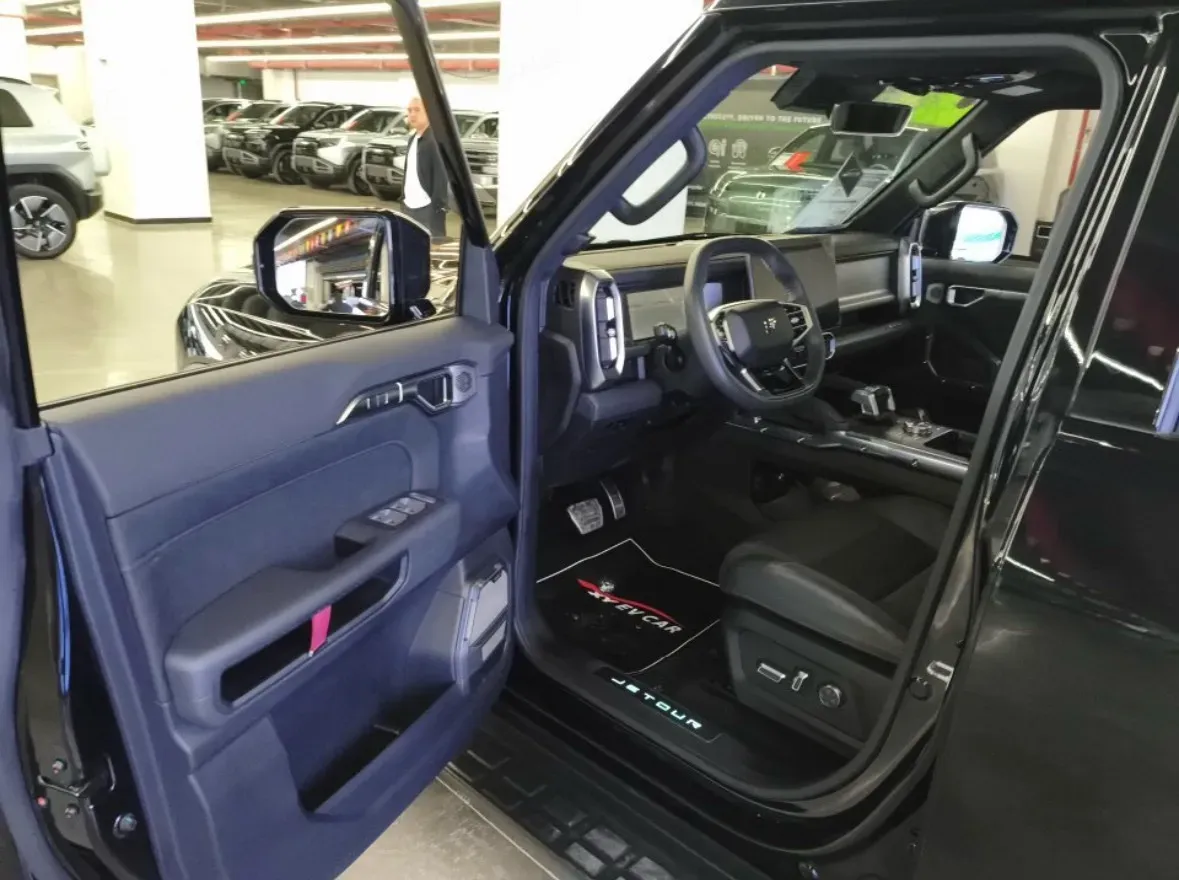 2024 Jetour ShanHai TravellerC-DM 1.5T 156HP L4 3DHT PHEV 43.24KWH,autocango,china used car exporter,china ev exporter,chinese used car exporter,chinese used ev exporter