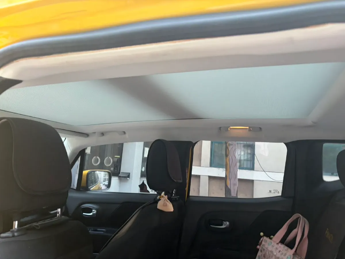 2017 Jeep Renegade 1.4T 150HP L4 7DCT,autocango,china used car exporter,china ev exporter,chinese used car exporter,chinese used ev exporter