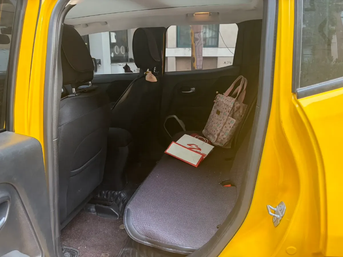 2017 Jeep Renegade 1.4T 150HP L4 7DCT,autocango,china used car exporter,china ev exporter,chinese used car exporter,chinese used ev exporter