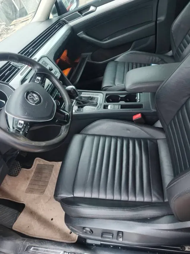 2019 Volkswagen Magotan 2.0T 186HP L4 7DCT,autocango,china used car exporter,china ev exporter,chinese used car exporter,chinese used ev exporter