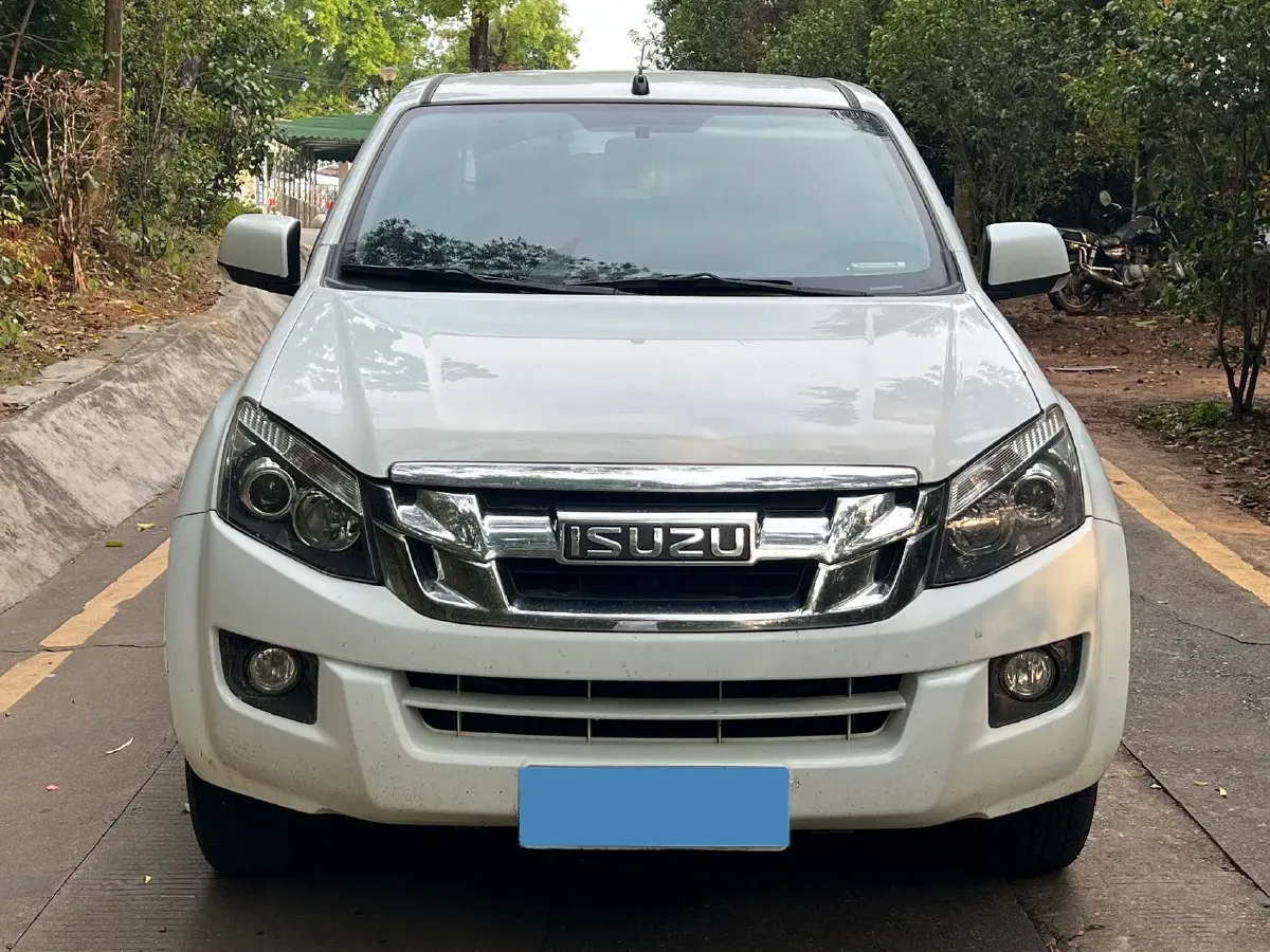 2018 Isuzu D-MAX 3.0T 177HP L4 6MT,autocango,china used car exporter,china ev exporter,chinese used car exporter,chinese used ev exporter