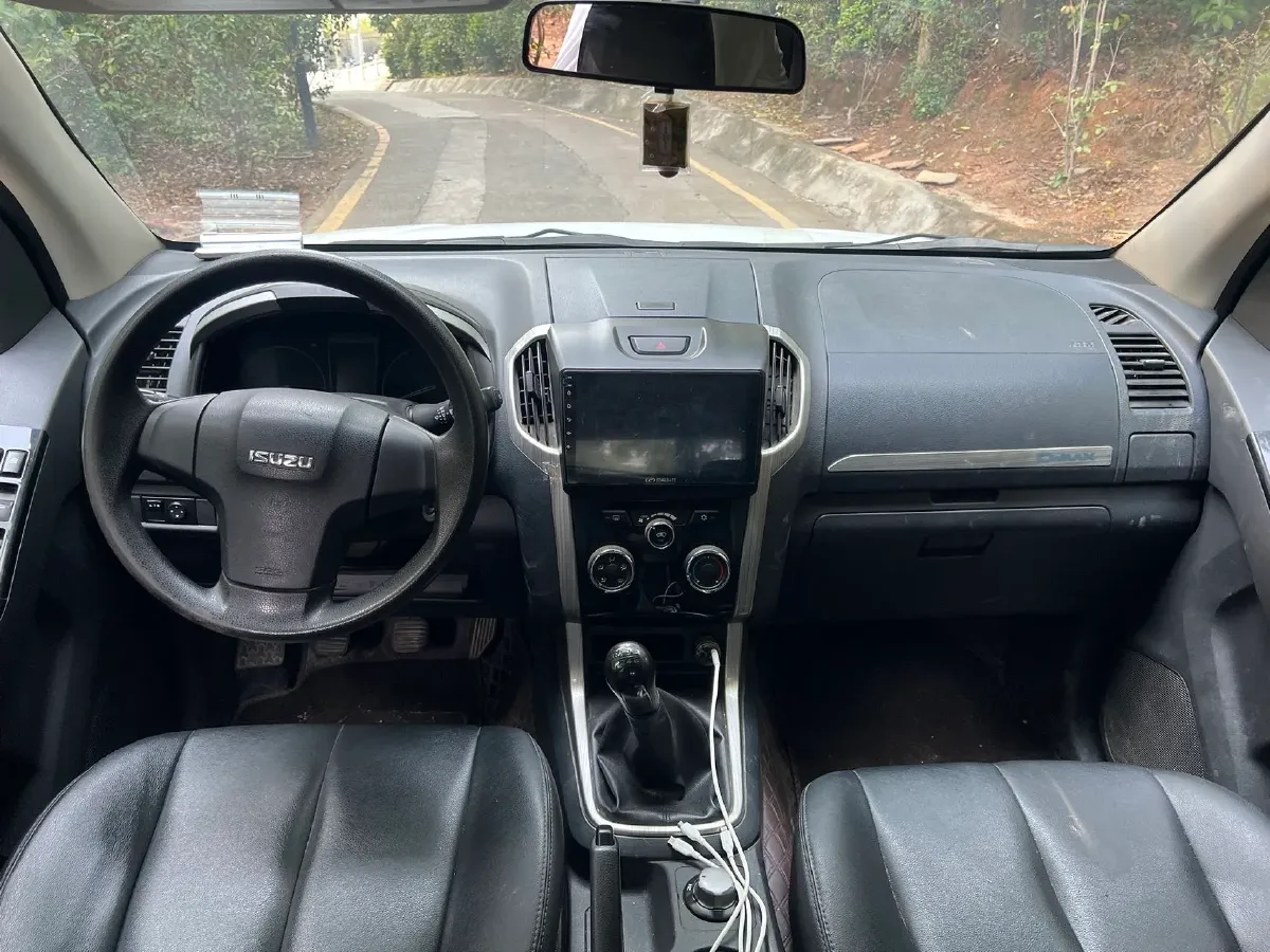 2018 Isuzu D-MAX 3.0T 177HP L4 6MT,autocango,china used car exporter,china ev exporter,chinese used car exporter,chinese used ev exporter