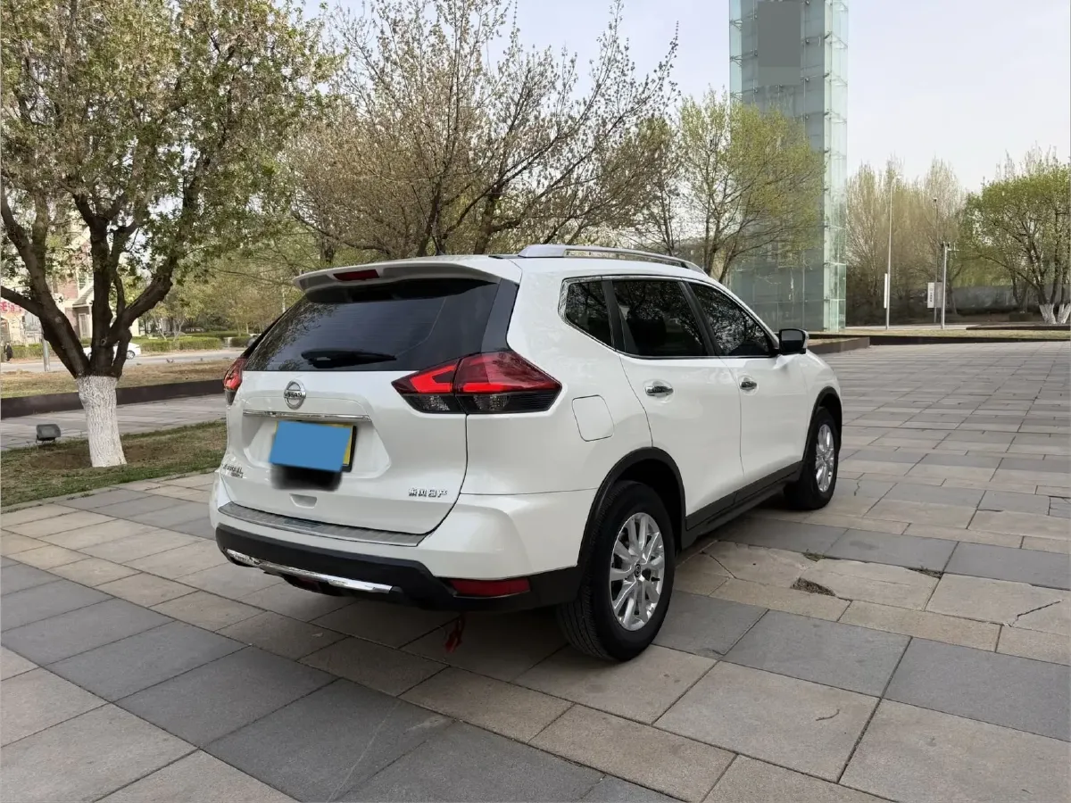 2022 Nissan X-Trail 2.0L 151HP L4 CVT,autocango,china used car exporter,china ev exporter,chinese used car exporter,chinese used ev exporter