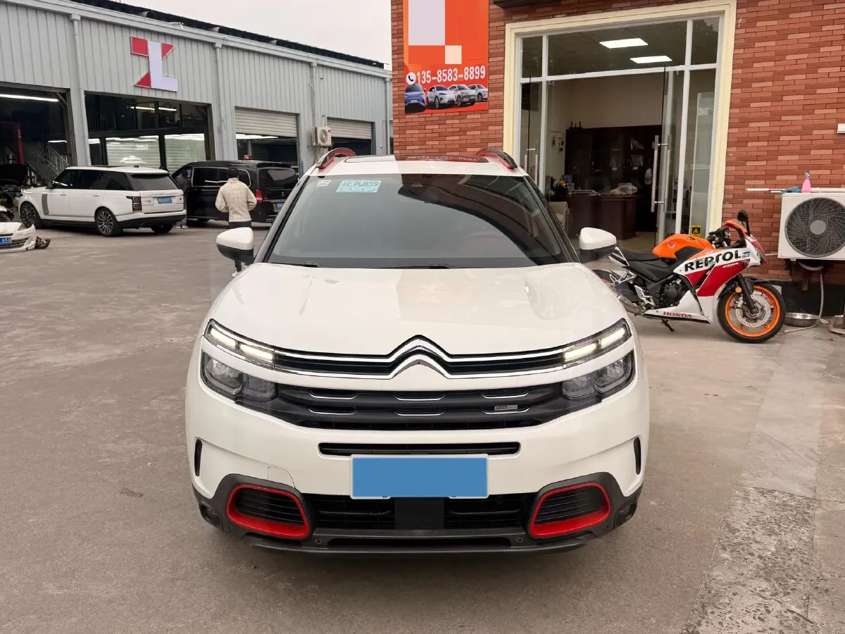 2019 Citroen C5 Aircross 1.8T 204HP L4 6AT,autocango,china used car exporter,china ev exporter,chinese used car exporter,chinese used ev exporter
