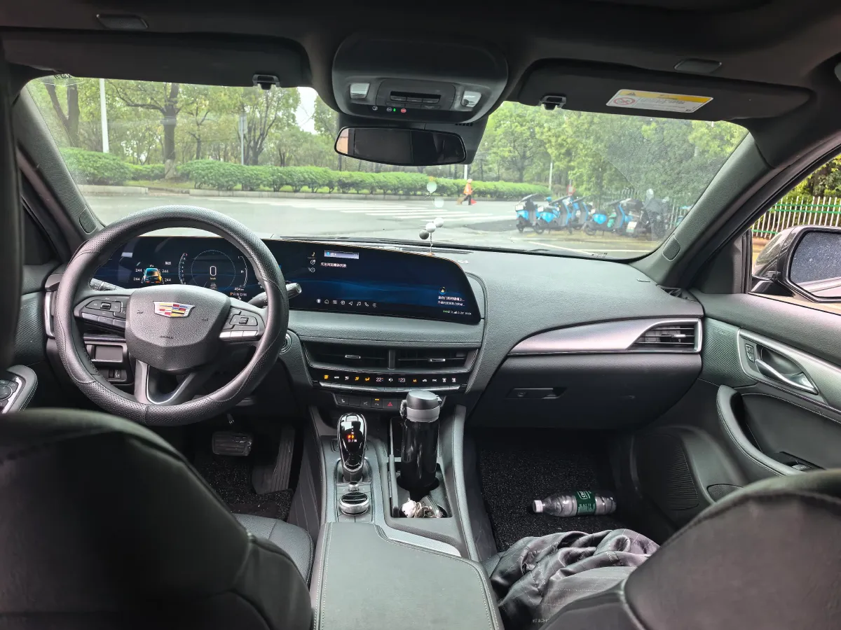 2025 Cadillac CT5 2.0T 237HP L4 10AT,autocango,china used car exporter,china ev exporter,chinese used car exporter,chinese used ev exporter