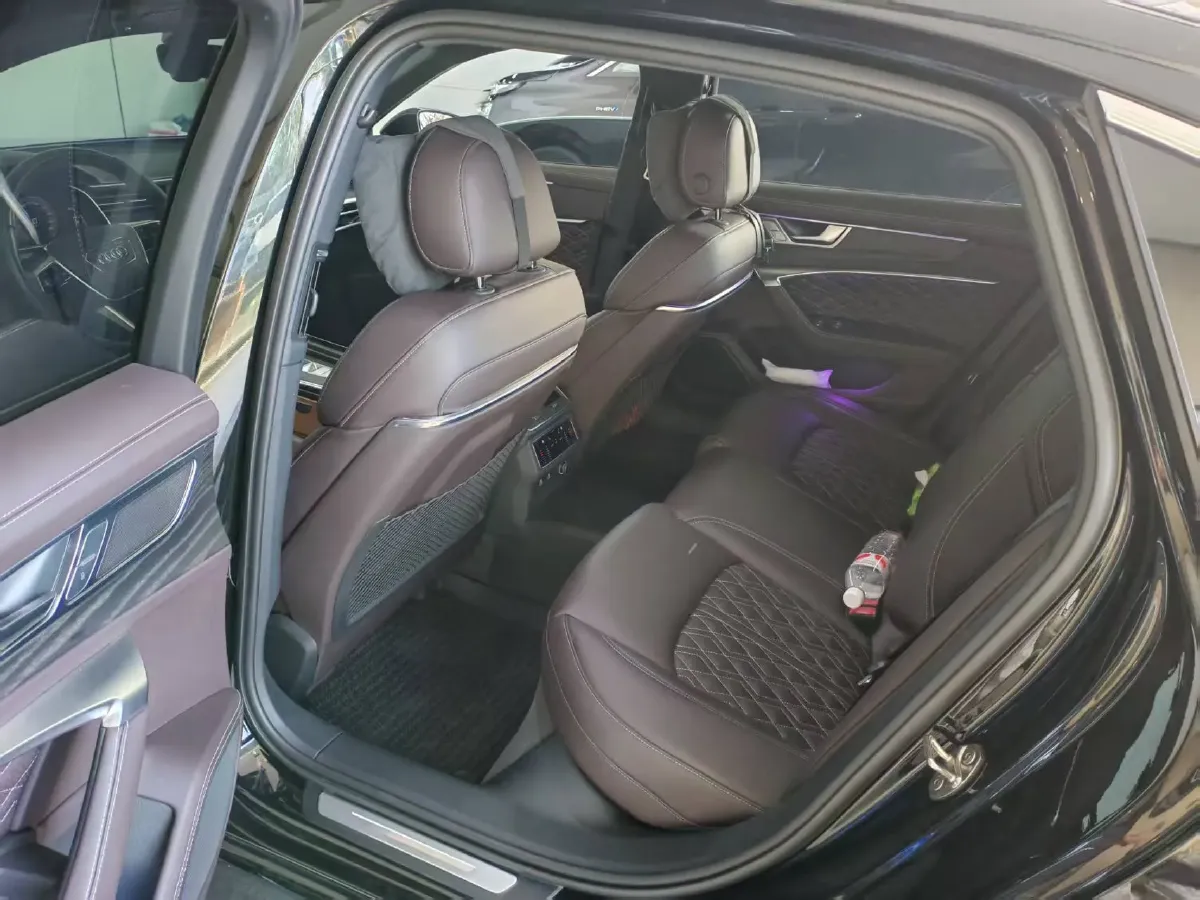 2024 Audi A6L 2.0T 245HP L4 7DCT,autocango,china used car exporter,china ev exporter,chinese used car exporter,chinese used ev exporter