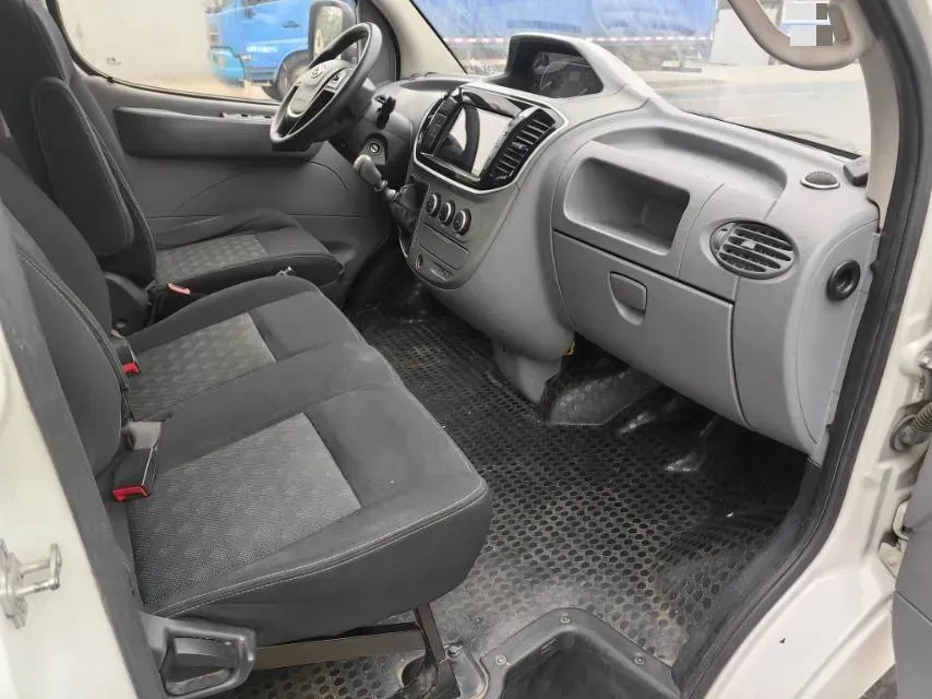 2020 MAXUS XinTu V80 2.5T 136HP L4 6MT,autocango,china used car exporter,china ev exporter,chinese used car exporter,chinese used ev exporter