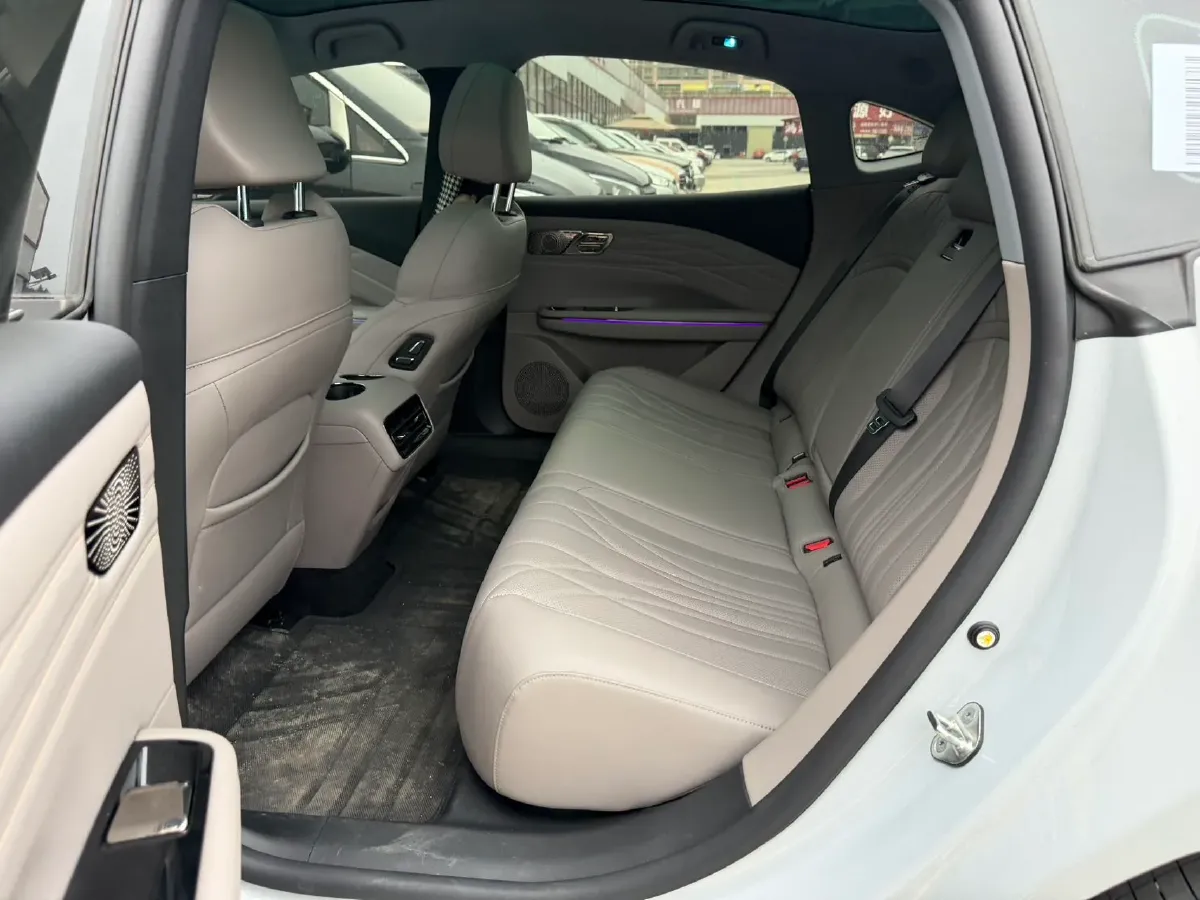 2025 Geely Galaxy Starshine 8 1.5L 112HP L4 1DHT PHEV,autocango,china used car exporter,china ev exporter,chinese used car exporter,chinese used ev exporter