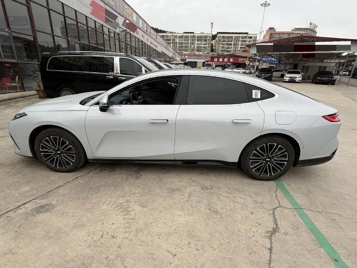 2025 Geely Galaxy Starshine 8 1.5L 112HP L4 1DHT PHEV,autocango,china used car exporter,china ev exporter,chinese used car exporter,chinese used ev exporter