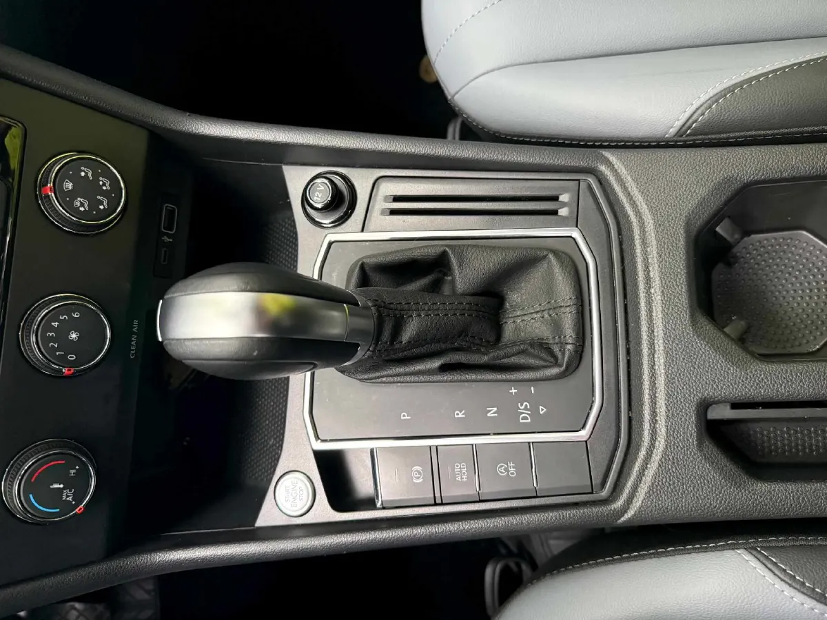 2023 Volkswagen Lavida 1.5L 110HP L4 6AT,autocango,china used car exporter,china ev exporter,chinese used car exporter,chinese used ev exporter