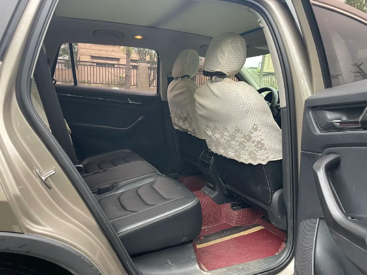 2018 Skoda Kodiak 2.0T 186HP L4 7DCT,autocango,china used car exporter,china ev exporter,chinese used car exporter,chinese used ev exporter