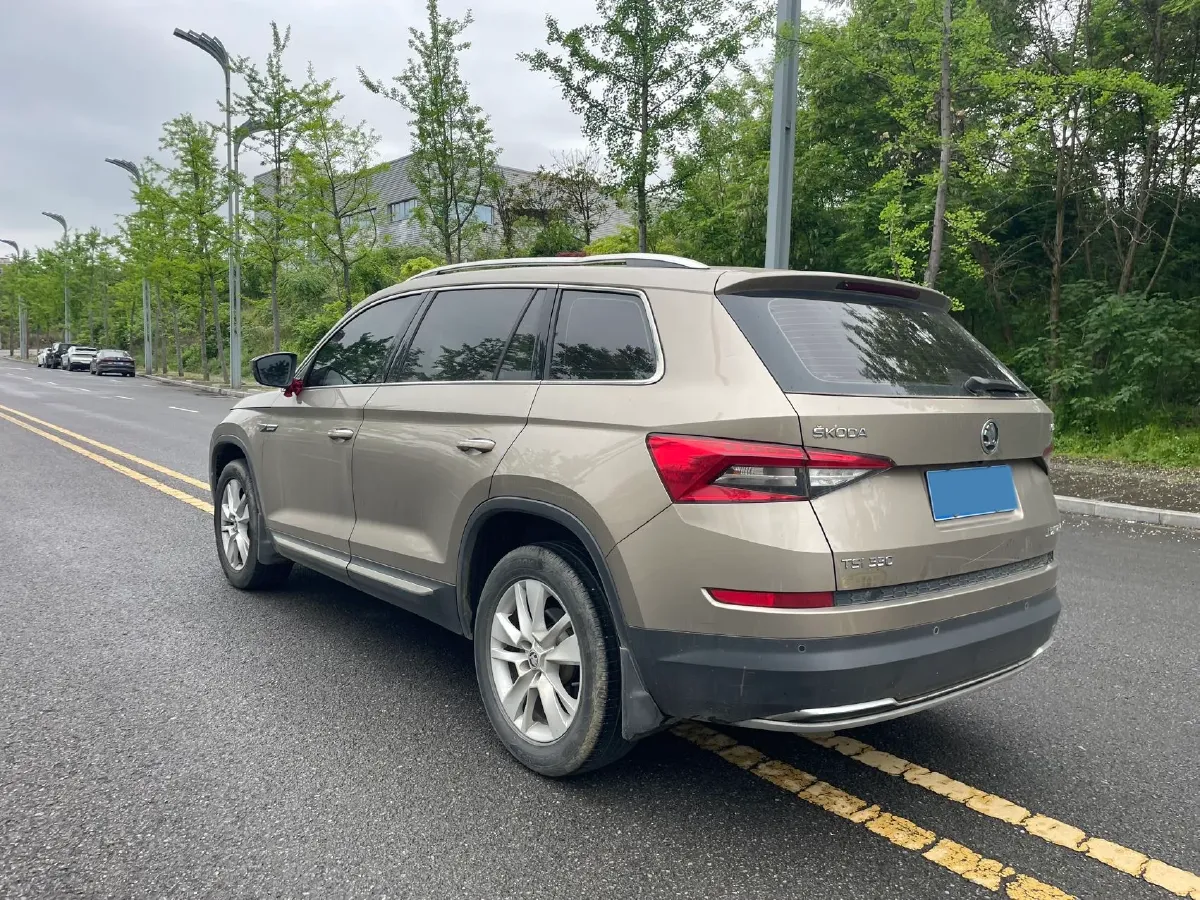 2018 Skoda Kodiak 2.0T 186HP L4 7DCT,autocango,china used car exporter,china ev exporter,chinese used car exporter,chinese used ev exporter