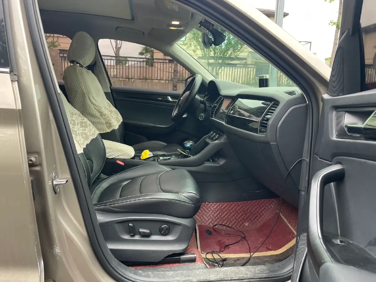 2018 Skoda Kodiak 2.0T 186HP L4 7DCT,autocango,china used car exporter,china ev exporter,chinese used car exporter,chinese used ev exporter