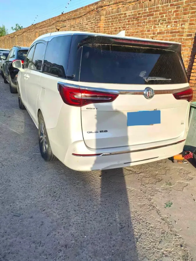 2021 Buick GL8 2.0T 237HP L4 9AT,autocango,china used car exporter,china ev exporter,chinese used car exporter,chinese used ev exporter