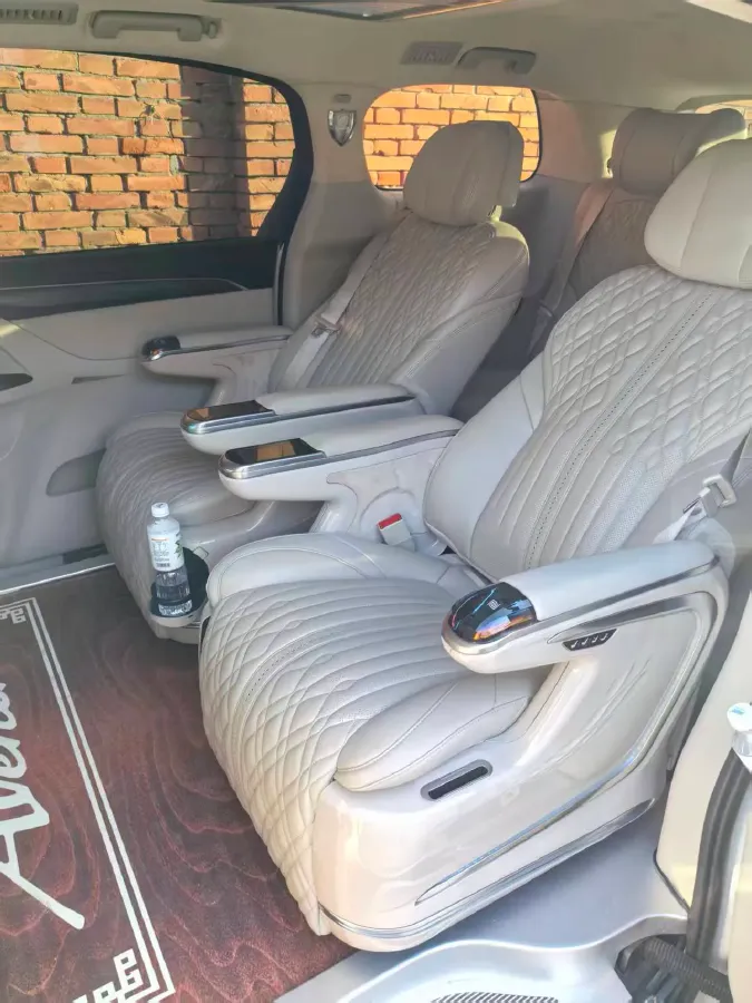 2021 Buick GL8 2.0T 237HP L4 9AT,autocango,china used car exporter,china ev exporter,chinese used car exporter,chinese used ev exporter