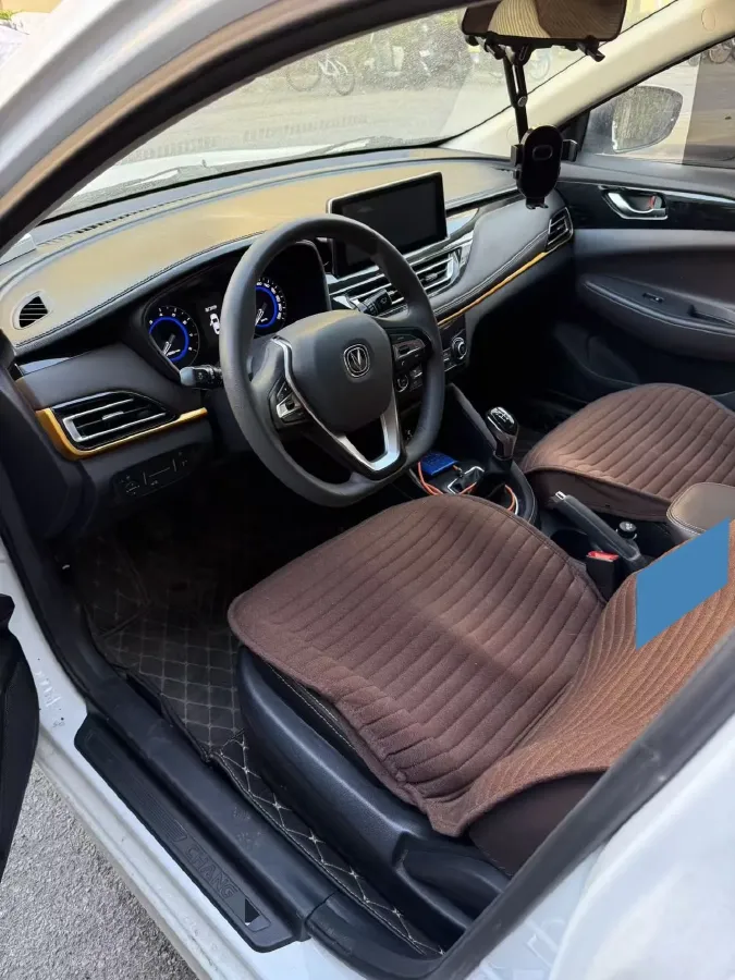 2019 ChangAn Eado DT 1.6L 125HP L4 5MT,autocango,china used car exporter,china ev exporter,chinese used car exporter,chinese used ev exporter