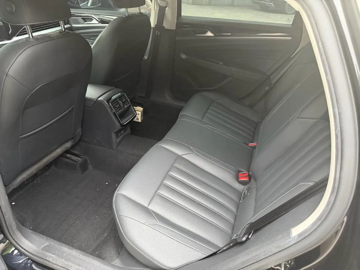 2023 Volkswagen Passat 1.4T 150HP L4 7DCT,autocango,china used car exporter,china ev exporter,chinese used car exporter,chinese used ev exporter