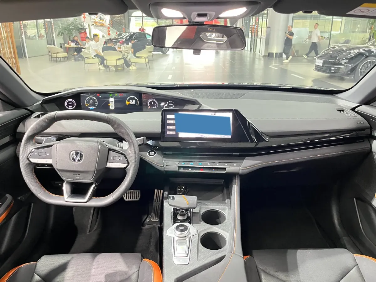 2022 ChangAn UNI-V 2.0T 233HP L4 8AT,autocango,china used car exporter,china ev exporter,chinese used car exporter,chinese used ev exporter