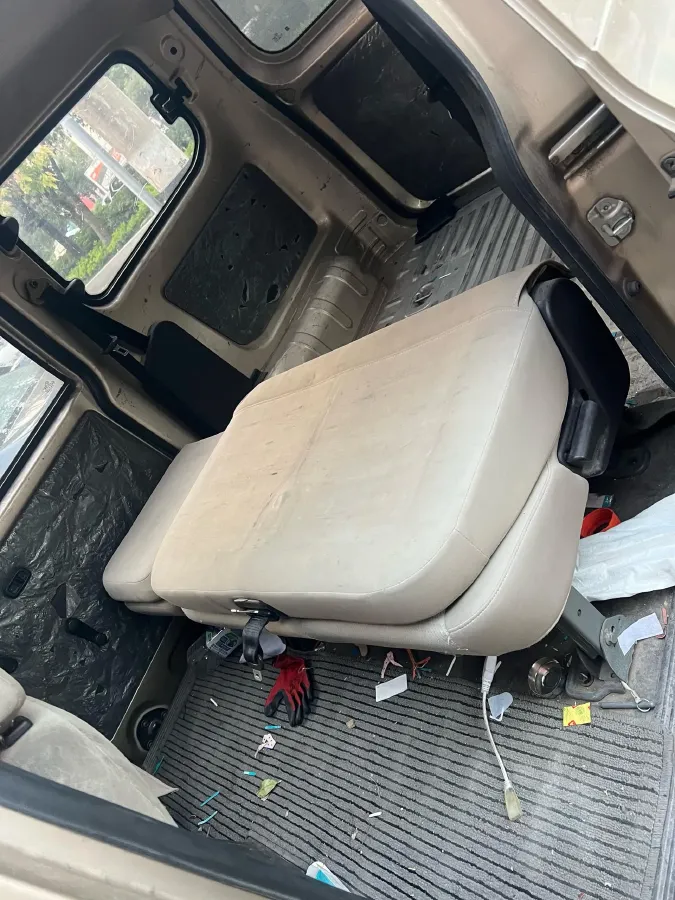 2019 WuLing HongGuang V 1.5L 99HP L4 6MT,autocango,china used car exporter,china ev exporter,chinese used car exporter,chinese used ev exporter