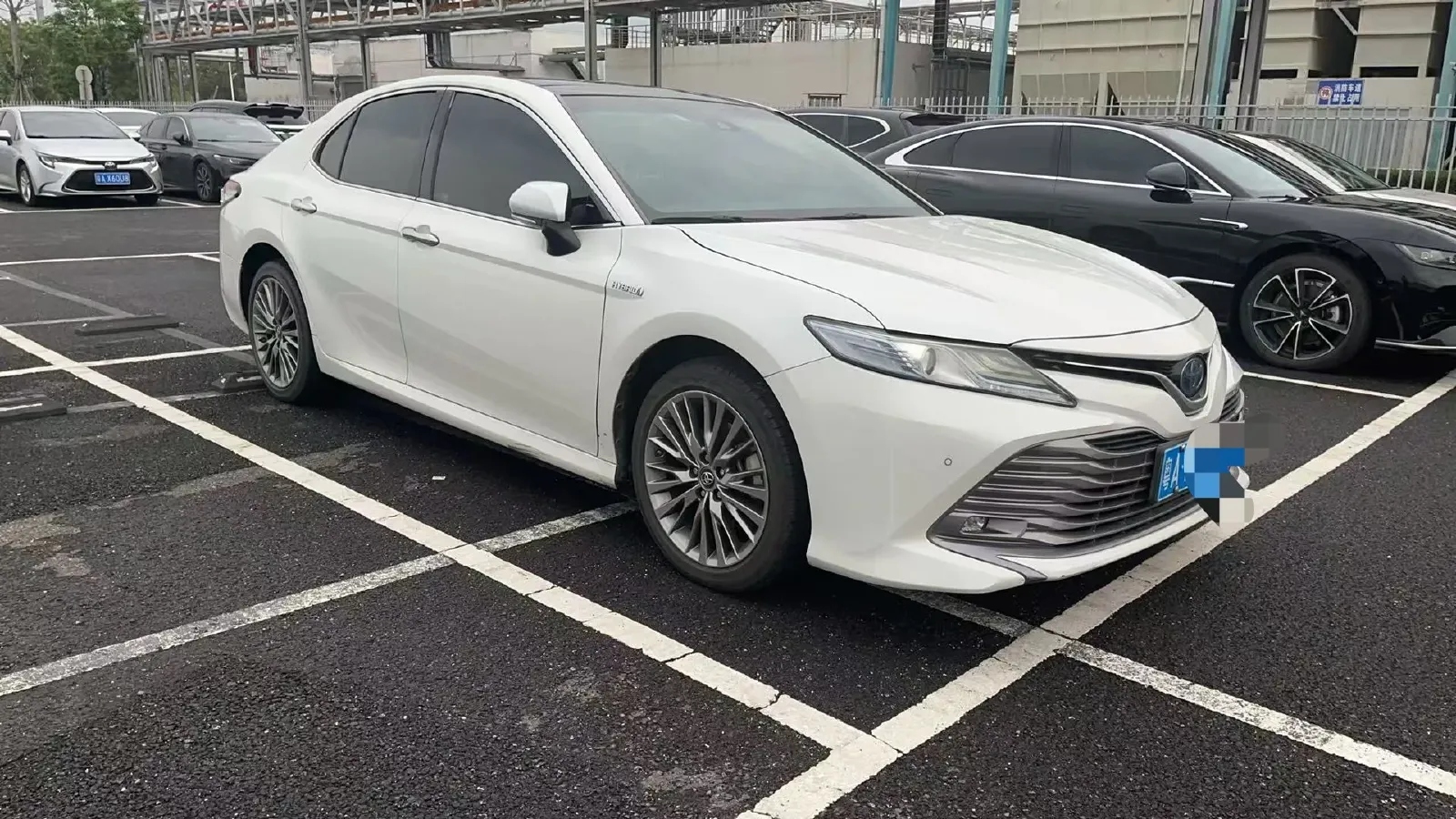 2019 Toyota Camry 2.5L 178HP L4 E-CVT Hybrid,autocango,china used car exporter,china ev exporter,chinese used car exporter,chinese used ev exporter