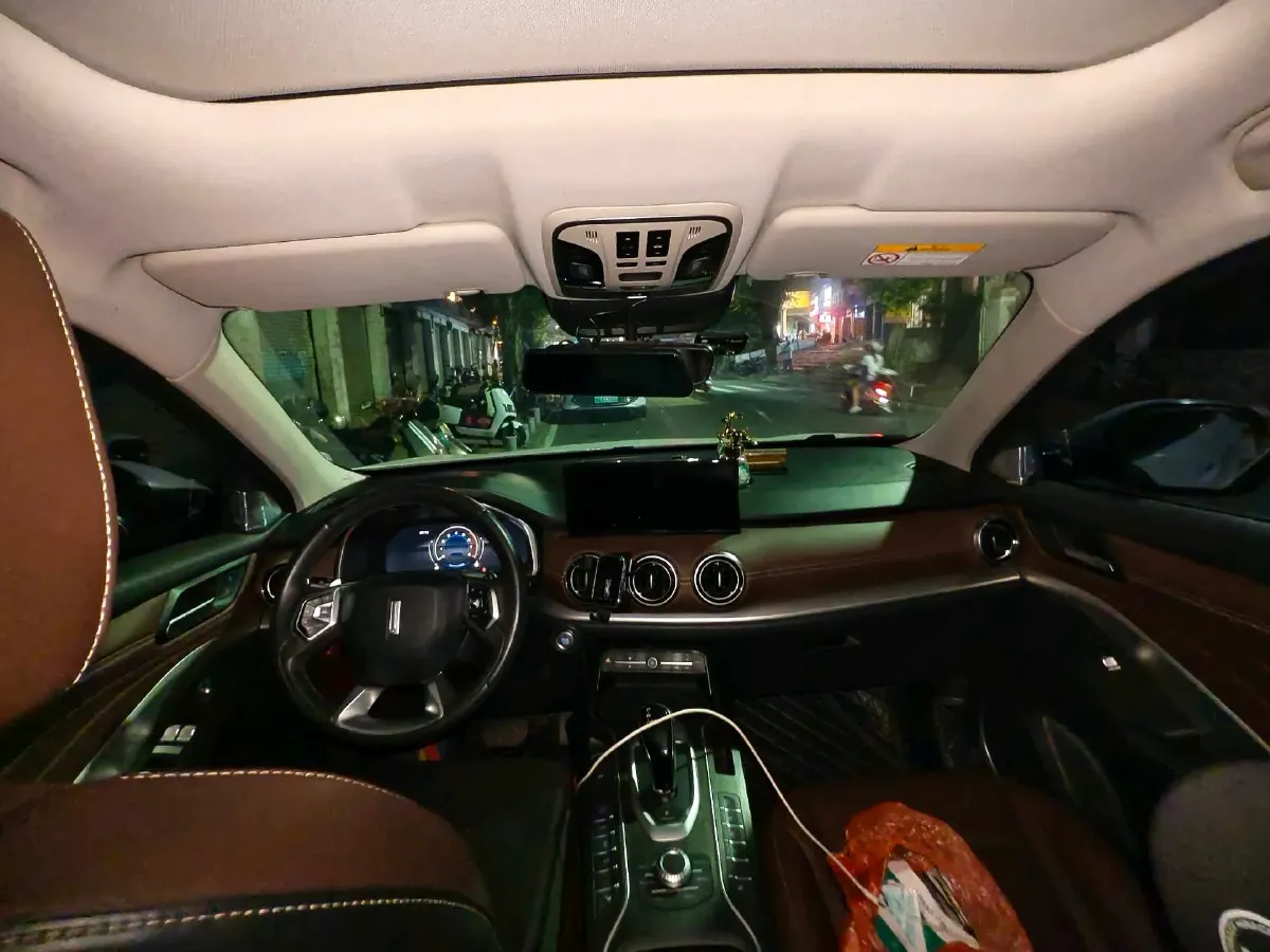 2021 WEY VV6 2.0T 227HP L4 7DCT,autocango,china used car exporter,china ev exporter,chinese used car exporter,chinese used ev exporter