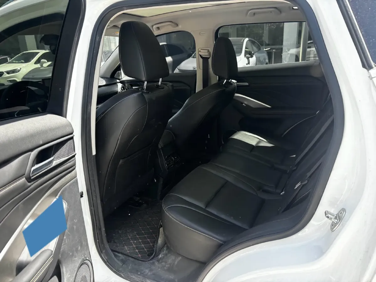 2021 WEY VV6 2.0T 227HP L4 7DCT,autocango,china used car exporter,china ev exporter,chinese used car exporter,chinese used ev exporter