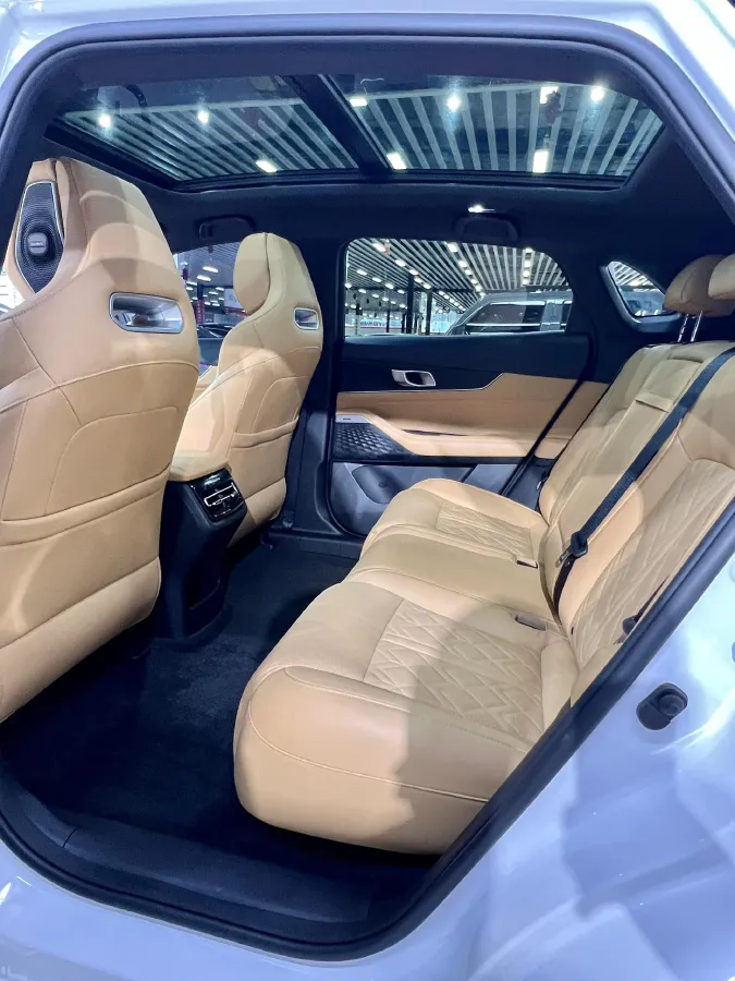 2021 ChangAn UNI-K 2.0T 233HP L4 8AT,autocango,china used car exporter,china ev exporter,chinese used car exporter,chinese used ev exporter