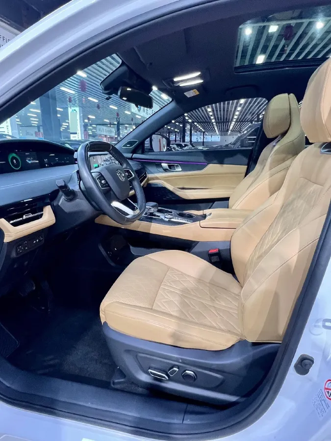 2021 ChangAn UNI-K 2.0T 233HP L4 8AT,autocango,china used car exporter,china ev exporter,chinese used car exporter,chinese used ev exporter