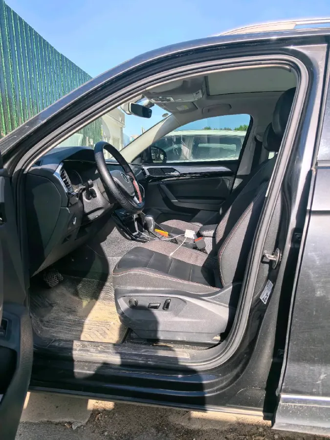 2021 Volkswagen Tayron 1.4T 150HP L4 7DCT,autocango,china used car exporter,china ev exporter,chinese used car exporter,chinese used ev exporter