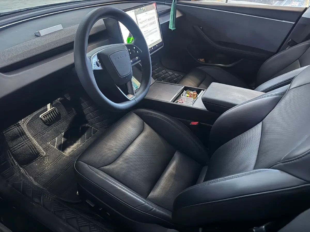 2025 Tesla Model 3 BEV 62.5KWH,autocango,china used car exporter,china ev exporter,chinese used car exporter,chinese used ev exporter